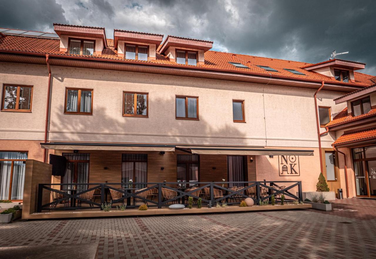 Hotel Novy Kastiel - Self Check-In Topoľčany Extérieur photo